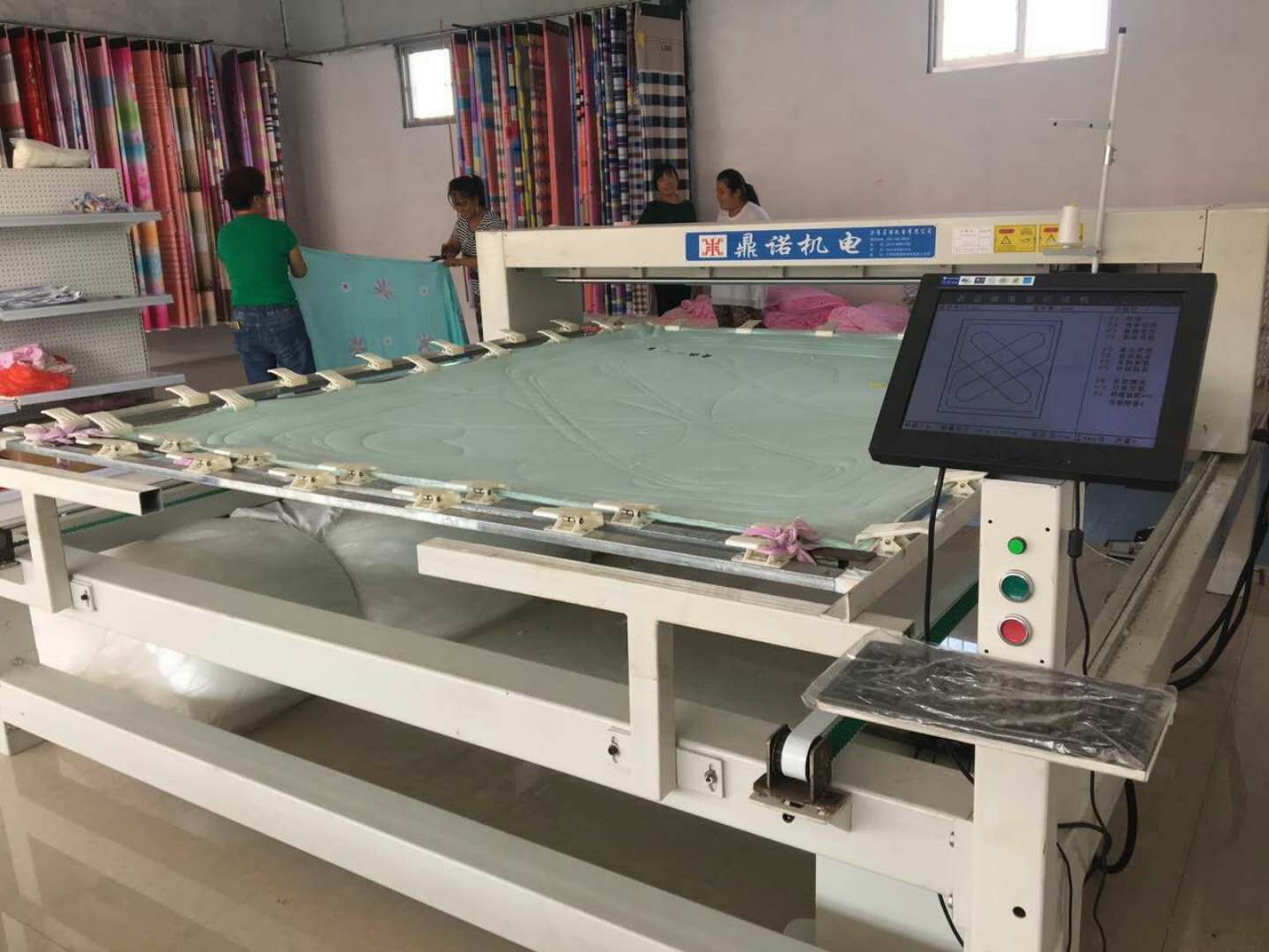 鼎諾機電電腦絎縫機